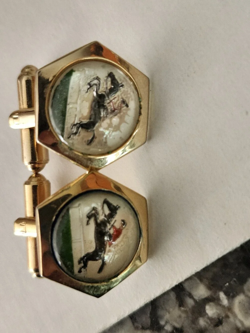 Vtg Mr. Tara Gold-Tone Horse Racing Cufflinks and Tie Clip Set-brown & Green